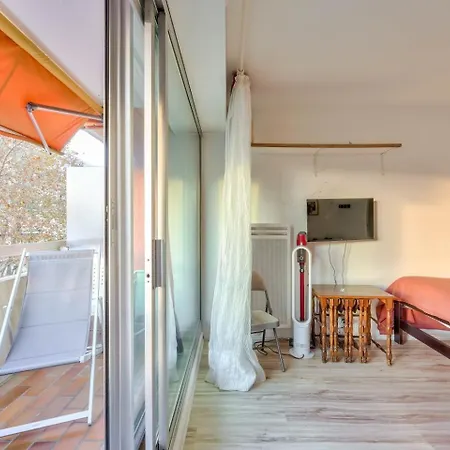 Appartement Avec Terrasse&parking à 8 Min à Pieds De La *