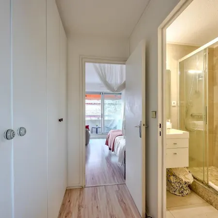 Appartement Avec Terrasse&parking à 8 Min à Pieds De La *